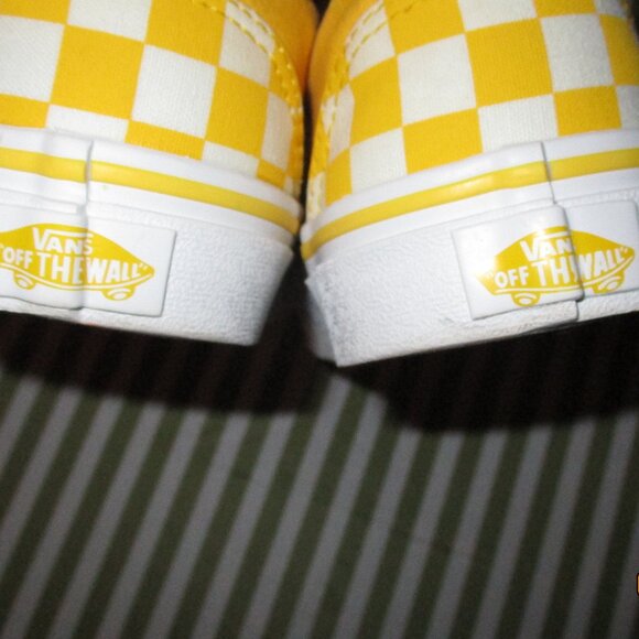 Vans Off the Wall Sneakers - Picture 10 of 14